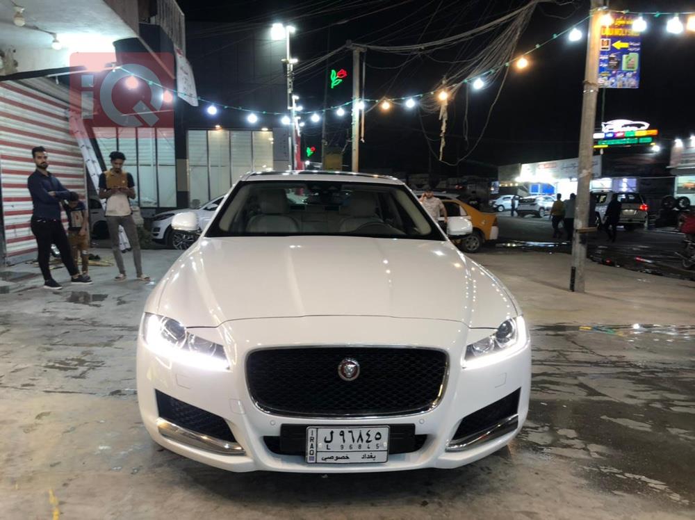 جاكوار XF